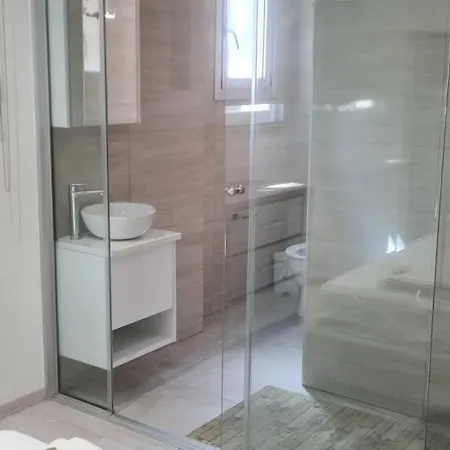 4 Bedroom Fully Renovated Prestige Apartment Apartment Limassol