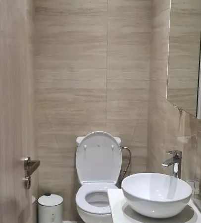 4 Bedroom Fully Renovated Prestige Apartment *